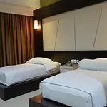 Golden Hotel Sarolangun